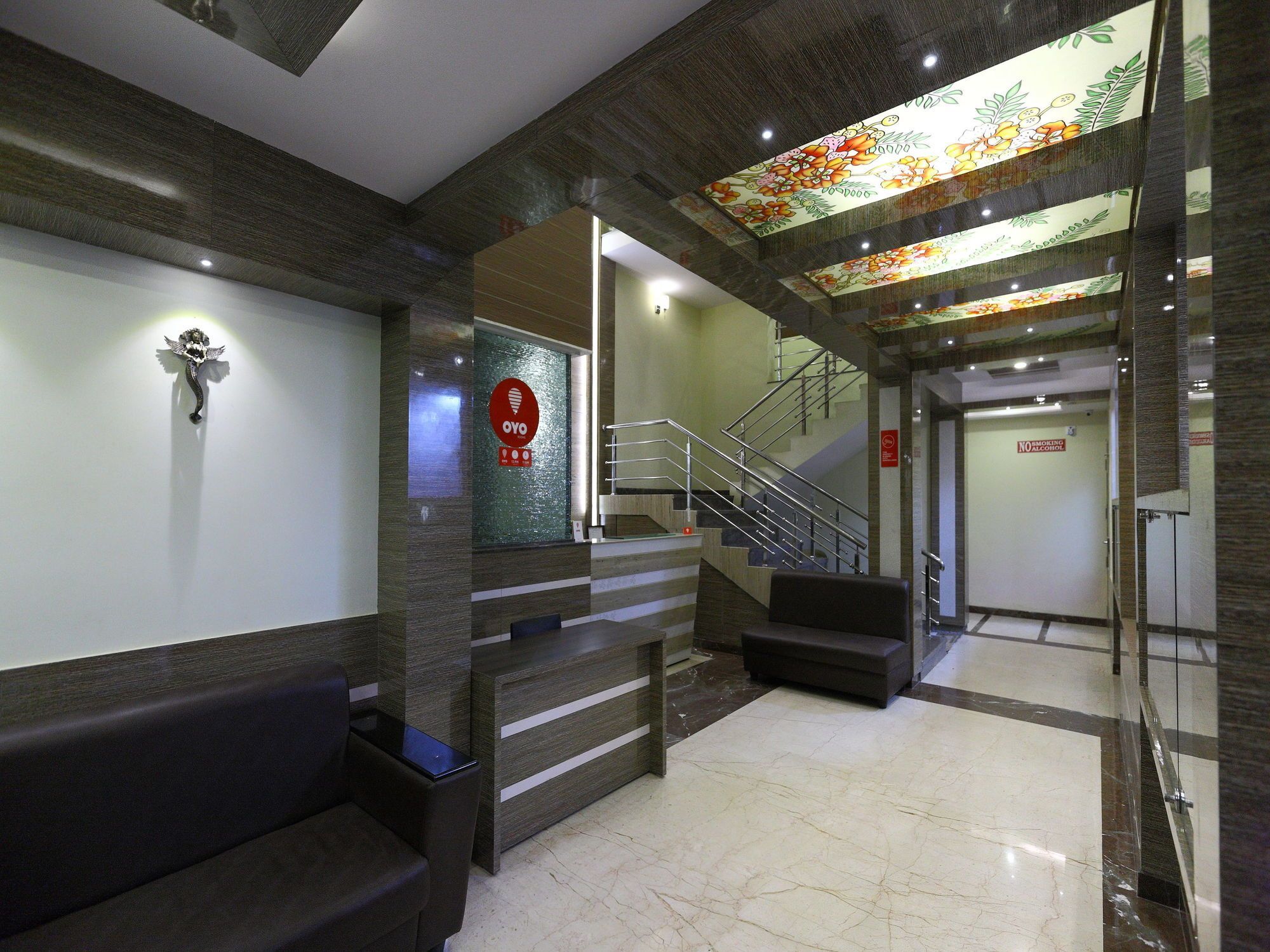 Oyo 7987 Hotel Carnation أوتي المظهر الخارجي الصورة