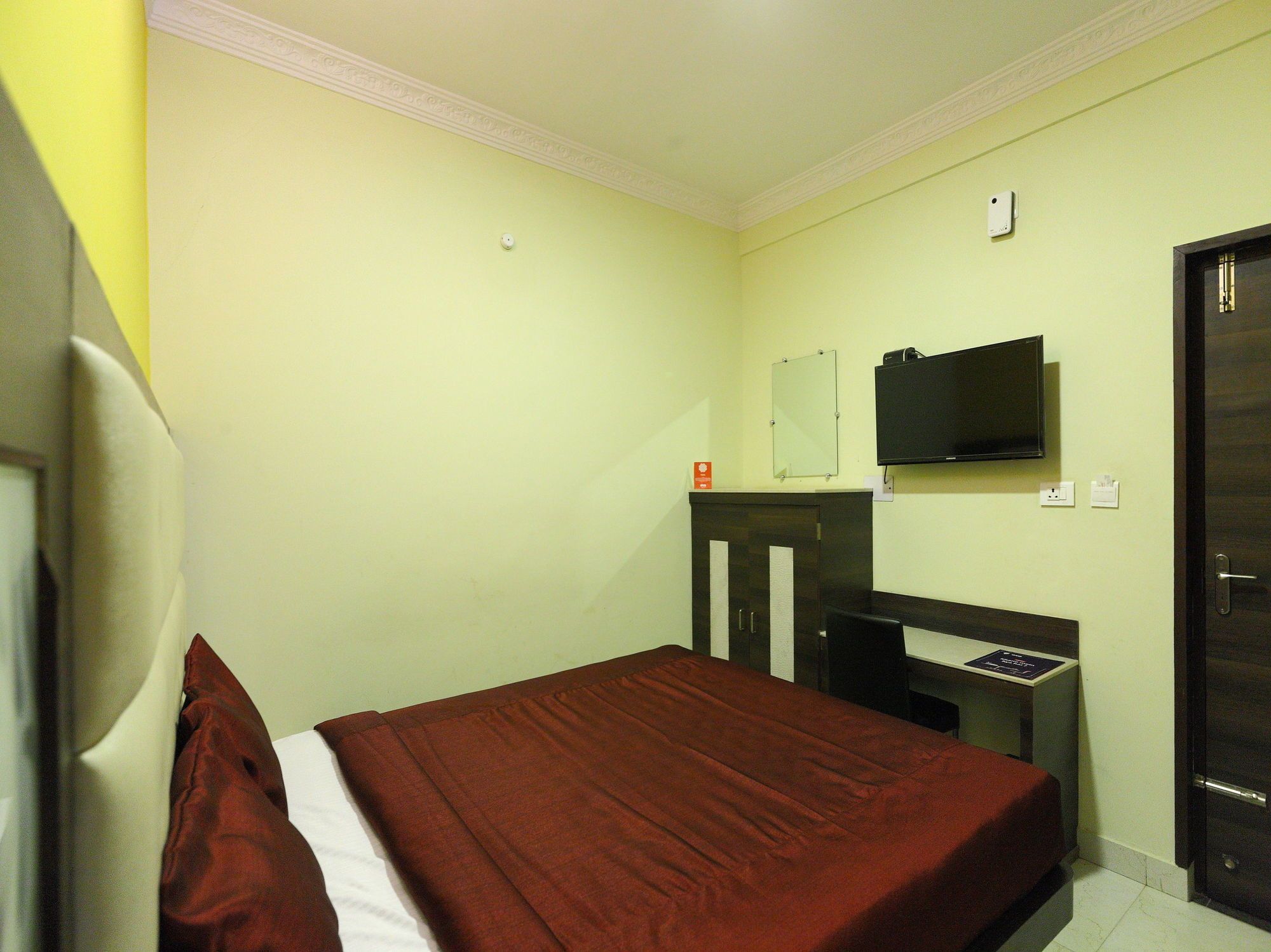 Oyo 7987 Hotel Carnation أوتي المظهر الخارجي الصورة