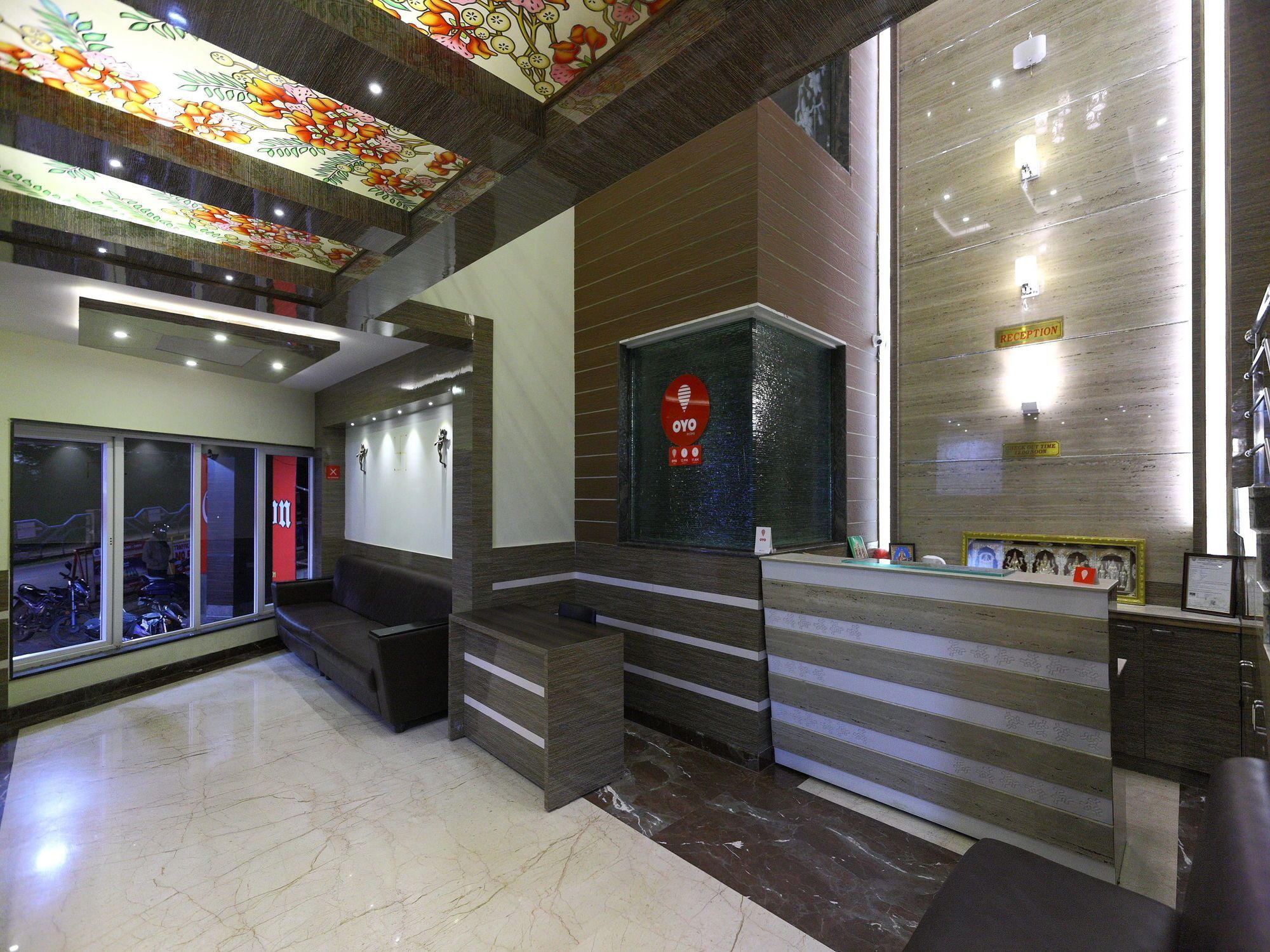 Oyo 7987 Hotel Carnation أوتي المظهر الخارجي الصورة