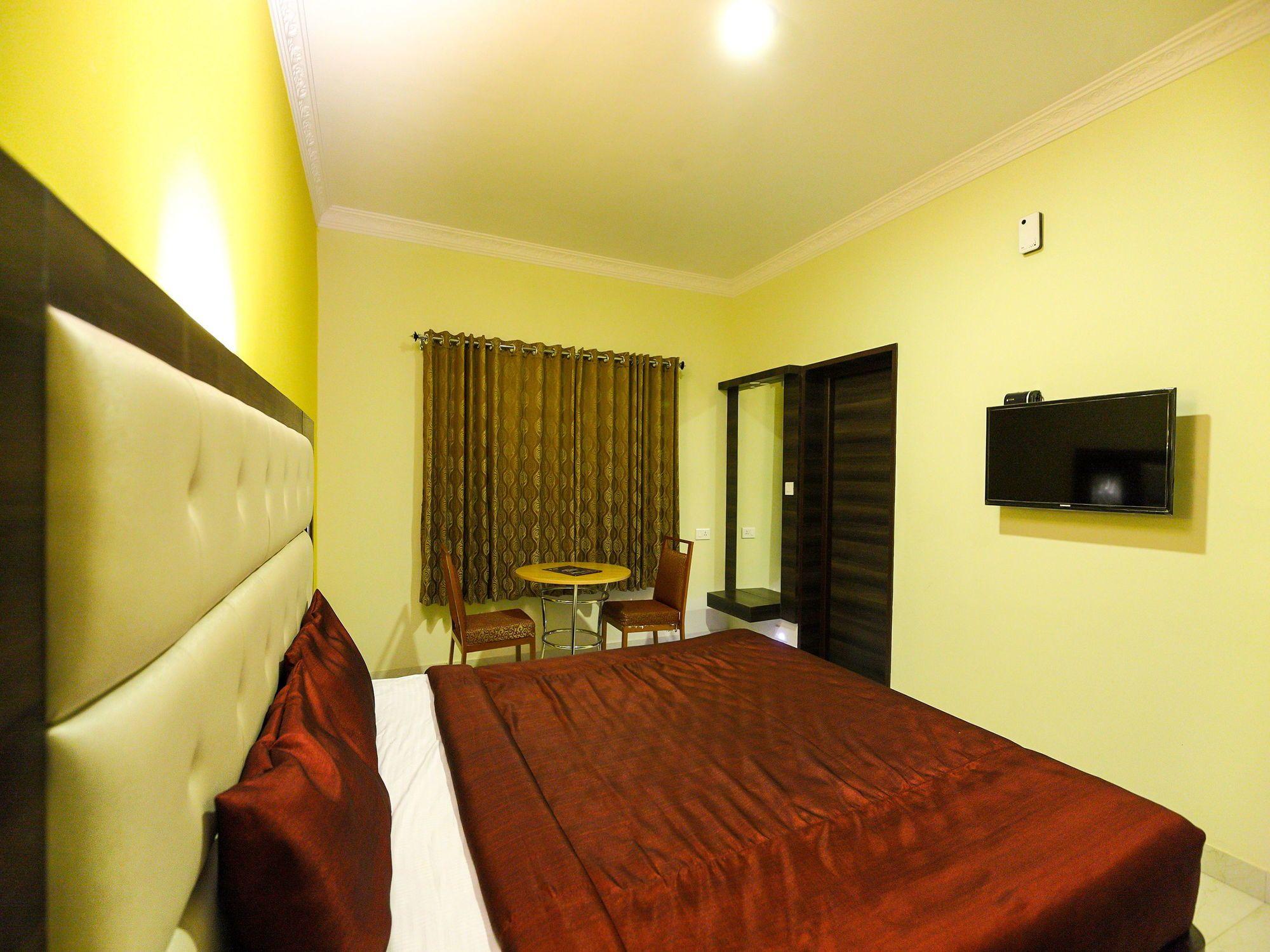 Oyo 7987 Hotel Carnation أوتي المظهر الخارجي الصورة
